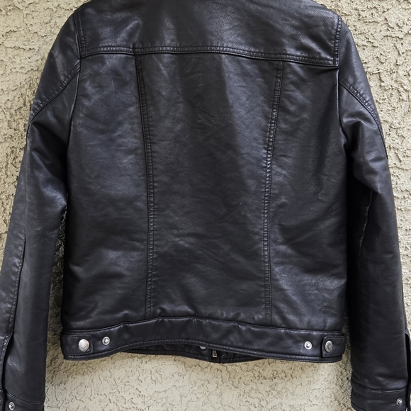 Levis Faux Leather Sherpa Lined Jacket - Picture 8 of 13